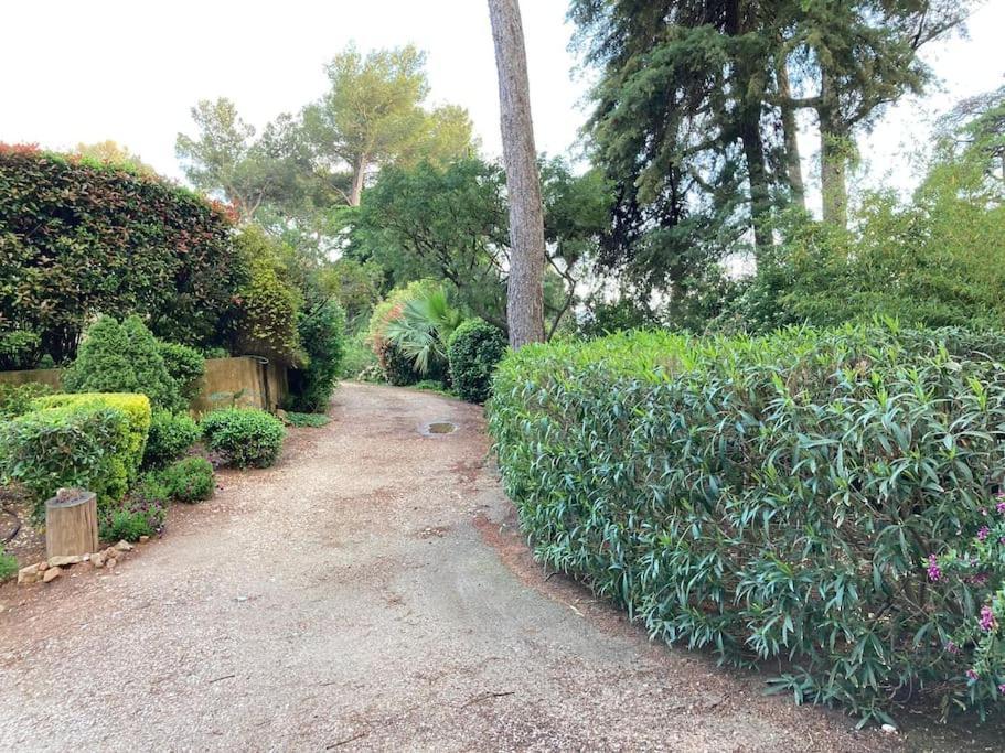 Вилла La Californienne Каркеран Экстерьер фото